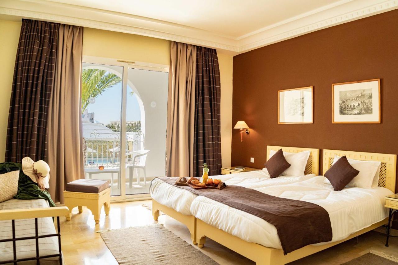Chambre Double - Vue sur Piscine